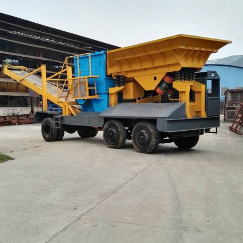 輪胎式-移動(dòng)破碎站施工現(xiàn)場(chǎng)